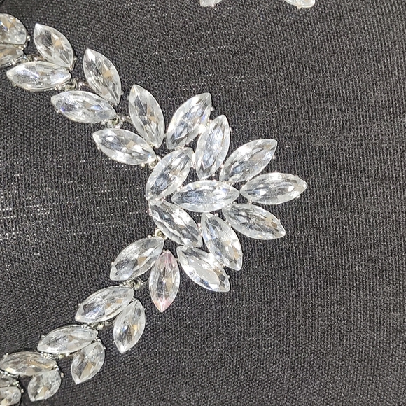 💕HP💕Stunning Fashion Jewelry Necklace & Earring Set💕 - Picture 3 of 13